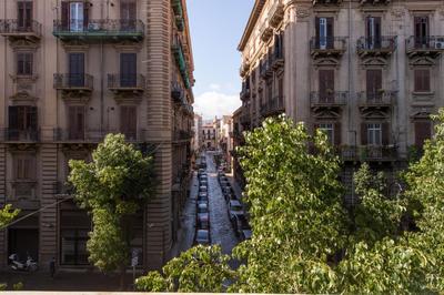 Casa Rorro' nei pressi di Via Roma by Wonderful Italy