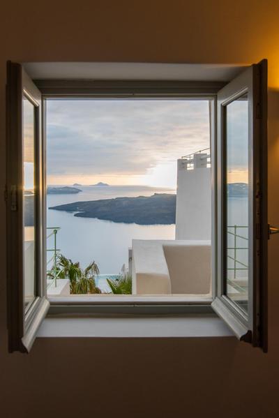 Caldera Cliff Illusion