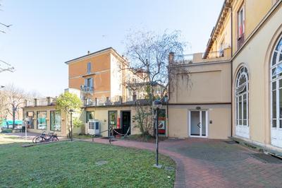 HouSmart San Mamolo 6
