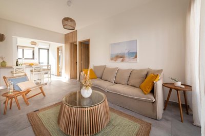 Irene's Sunny Apartment