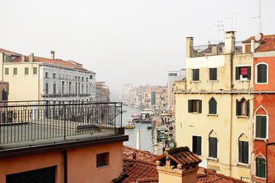Guglie Canal View Apartment in Venice