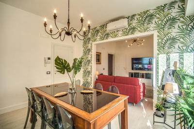 AwesHomeItaly - White Mirrors Apartment
