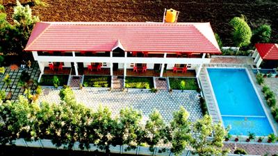 Chirooss Homestays And Resorts