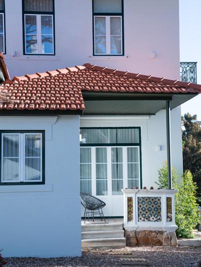 A House in Estoril - Adults Only