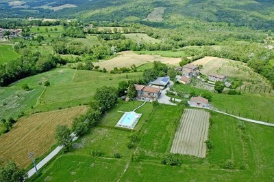 Cozy House in Caprese Michelangelo with Private Pool