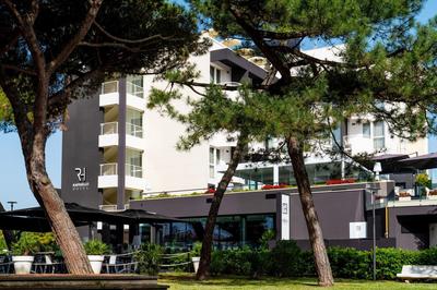 Raffaello Hotel & Mooka Restaurant