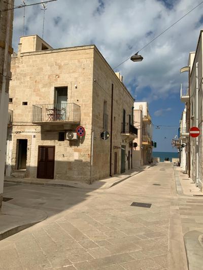 Aurluna al mare
