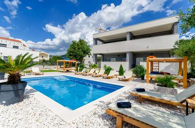Deluxe double room with sauna and pool