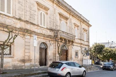 GuestHost - Palazzo Rapanà - Luxury Apt with hydromassage pool