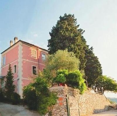 Finale Ligure Gorra Rooms Rosa di Mare vicino al mare lontano dal caos!