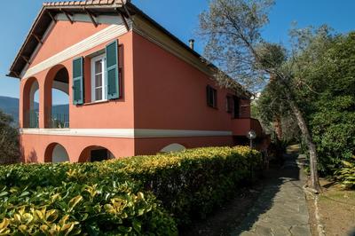Olga Sea View Apartment