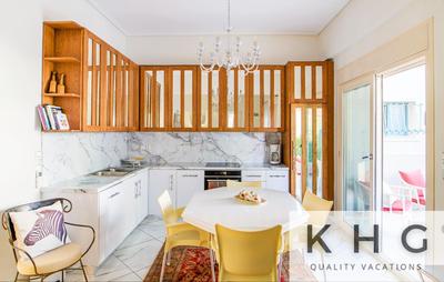 Central Luxurious Retreat