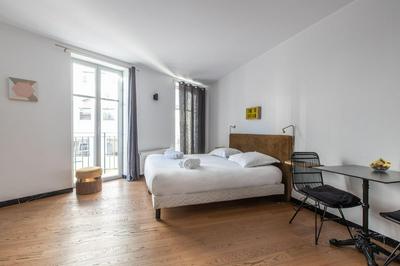 Deluxe Studio with Balcony - Cannes Center - Marche Forville - 5 min Palais, Croisette & Plages