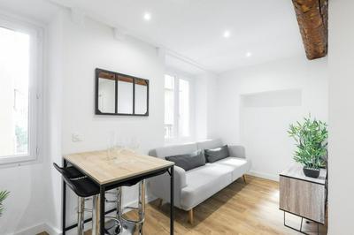 Garibaldi Square - Charming 1 Bdr Old Tow