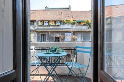 JOIVY Lovely Flat for 2 on Quiet Street near Centre