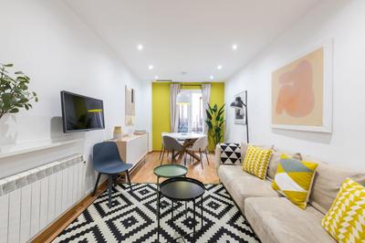Cozy Apartment- 2BD 2BT- Malasaña