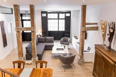Stylish renovated apt - 2BD2BTH -Chamberí