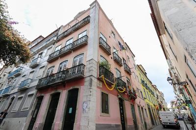 Bairro Alto Views by Homing