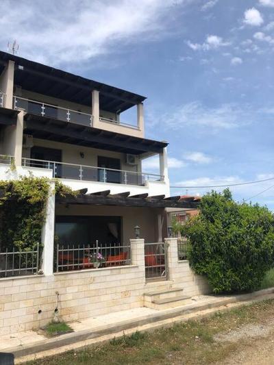 Tristan Beachfront House