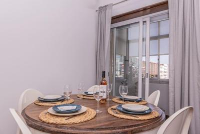 Cozy 3 bedroom apartment in front of the subway