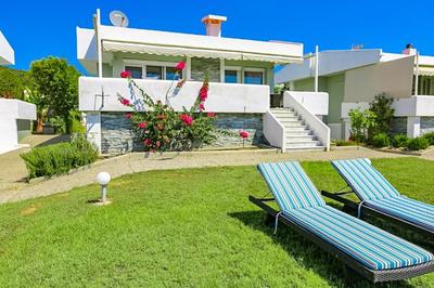 Mira Mare Beachfront Villa