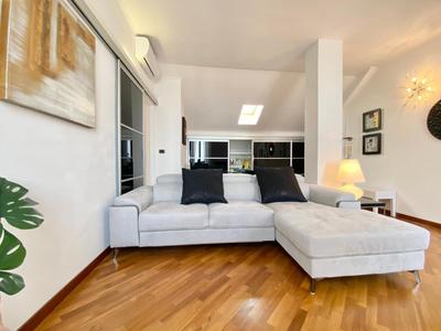 CasaViva - Central Seaview Penthouse in Camogli