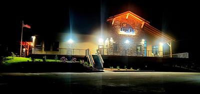 APPresSki - 5 bed Ski in Ski out - 50 Steps to Ski Sugar Mountain Slopes