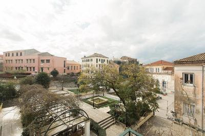 Deluxe Town Hall Square Flat in Historical Center 2
