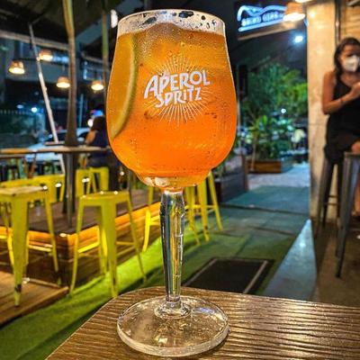 1 Quarto em apartamento no coração de Copacabana