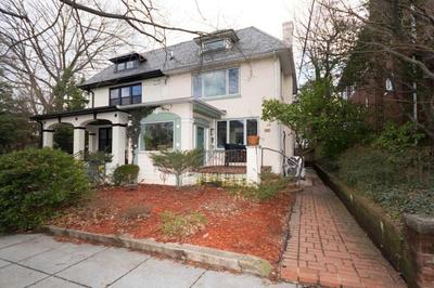 Cathedral Charmer--2 BR English Basement, with Garden Access