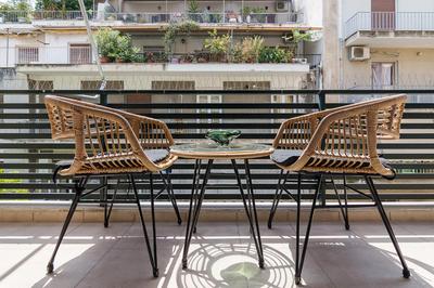 Bright and Spacious 2-bedroom Apartment in Athens