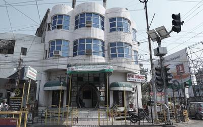 Hotel Paradise by WB INN