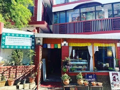 Auspiscious Him View Hotel