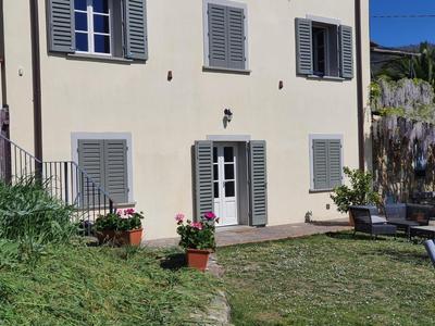 Bilocale con giardino alle porte di Firenze
