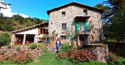 Rural Salut - Cal Peguera, casa de cuento en medio del bosque