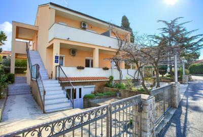 Apartments Petra