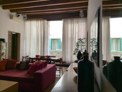 Uma Apartments