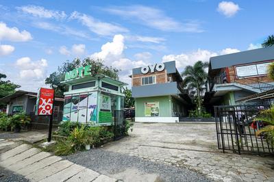 OYO Life 91027 Note Hotel Syariah