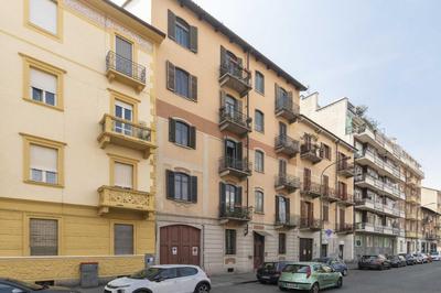 Casa di Diana e Francesco in zona Cenisia by Wonderful Italy
