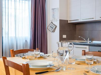 La Marina Apartment with Patio & Parking