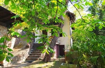 TORRE GARDEN HOME - casa singola nella città di Bolzano con giardino privato