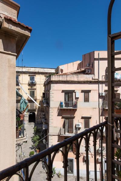Casa Meli dietro Piazza San Domenico by Wonderful Italy