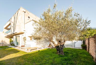 Villa con giardino tra Padova e Riviera del Brenta