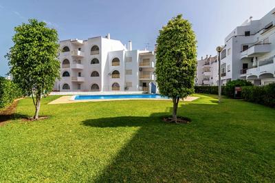 Holiday 1 Bed Apartment with pool in Albufeira