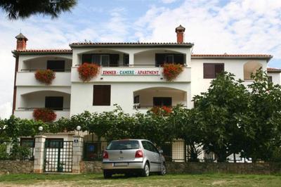 Holiday House Ritoša, for max 8 persons beach area