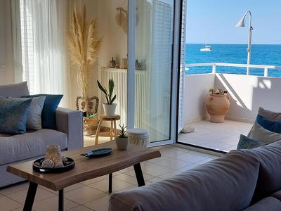 Amazing Beachfront Apartment in Hersonissos