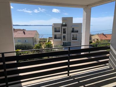 Apartment with large Seaview Terrace