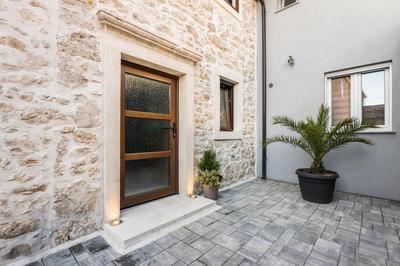 Roman style stone Villa Lux Solis