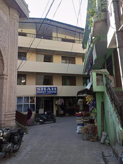 Goroomgo Shah Guest House Nainital