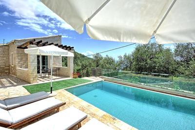 Villa Jacaranda by PosarelliVillas